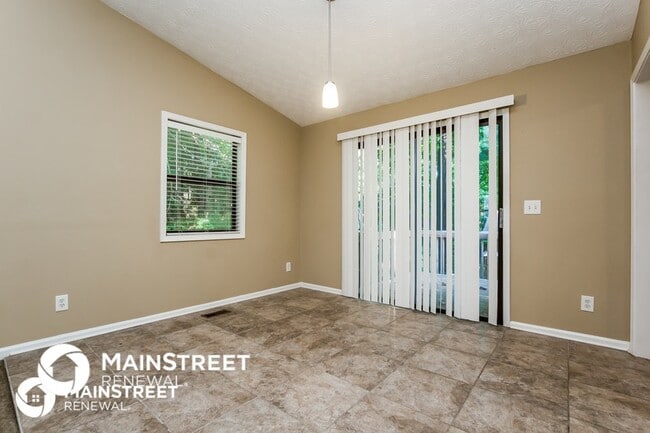 Photo - 2490 Deerfield Dr