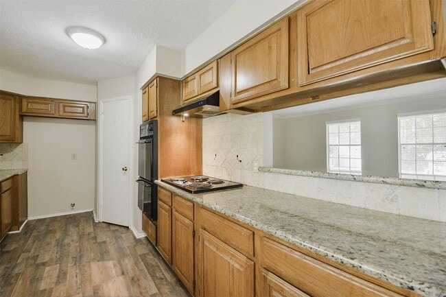 Photo - 2915 Valley Rose Dr