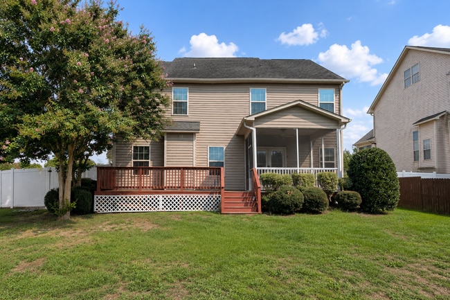 Photo - 14 Marquis Dr