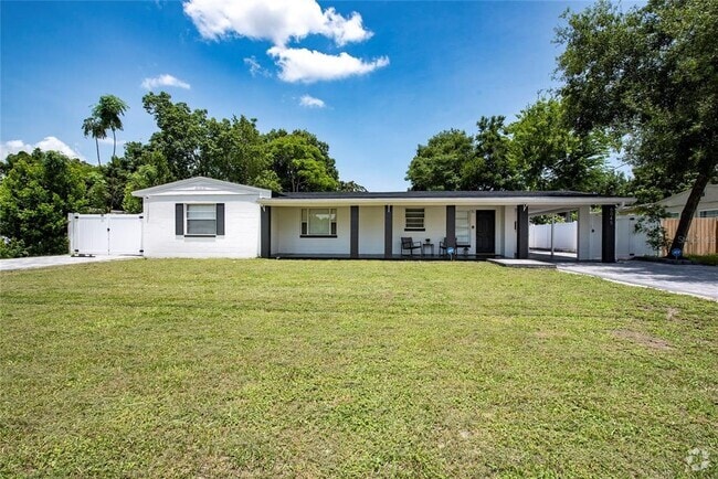 Building Photo - 6045 Sage Dr Rental