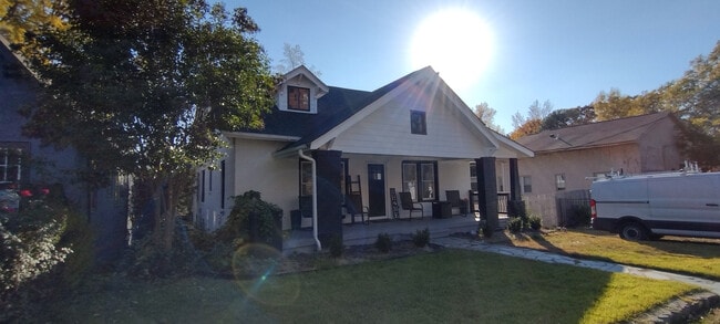 Room in House on Formosa Ave