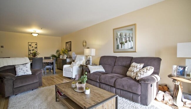 Photo - Spring Park Apartments