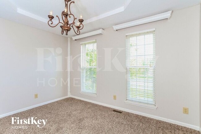 Photo - 634 Ellen Dr