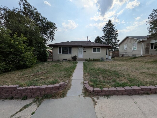 Photo - 1633 Crook Ave