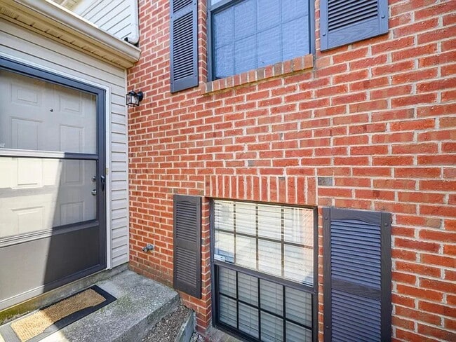 Photo - Townhome With Garage!