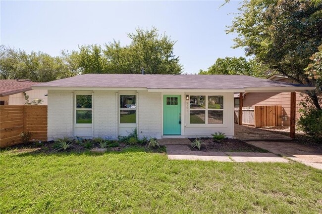 Building Photo - 2321 Lakehurst Dr