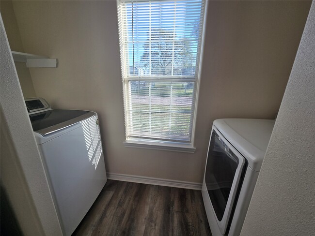 Photo - 102 Wilson St