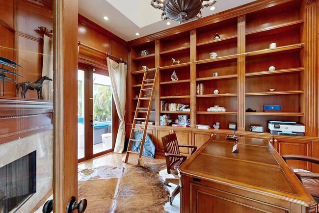 Photo - 3030 NE 45th St