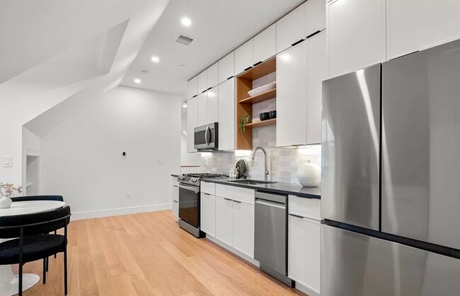 Photo - 93 Cowper St Unit 3