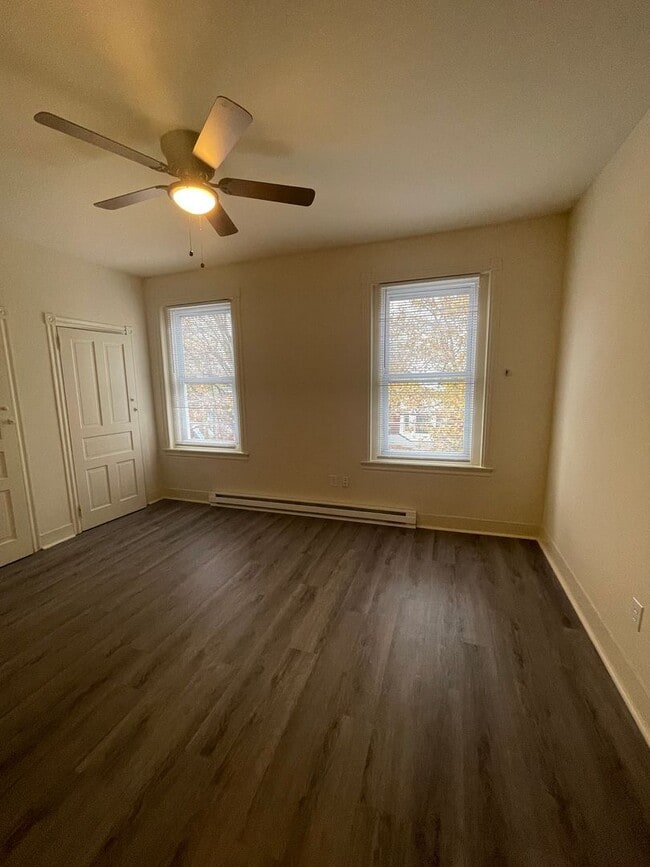 5122 Arch St Unit 3