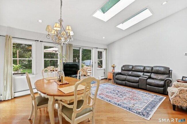 Photo - 118 Lloyd Dr