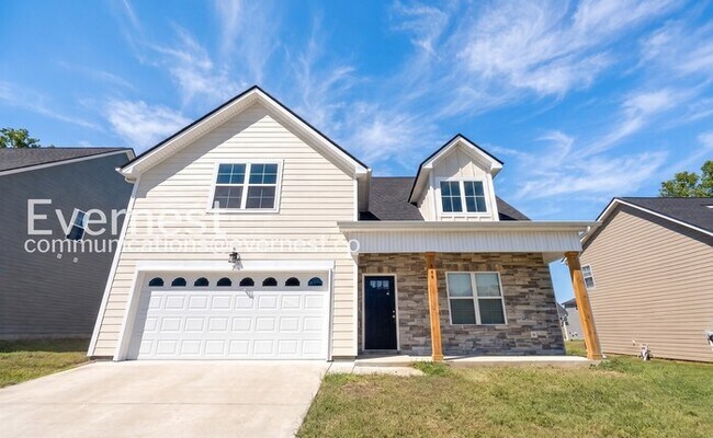 Building Photo - 5 Bed, 2.5 Bath Home with Garage / Coming Soon!