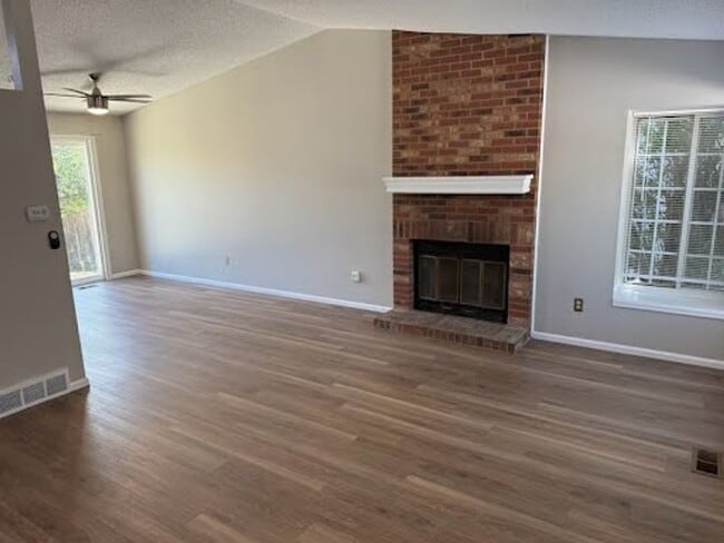 Photo - 19145 E Oxford Dr