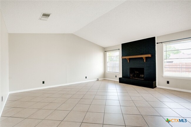 Photo - 1701 Kingman Rd