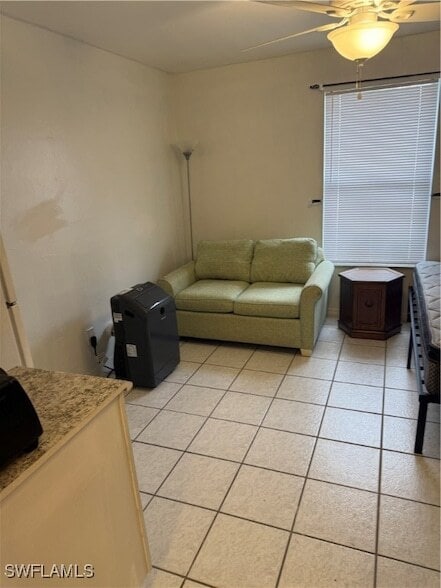 Building Photo - 3219 SW 7th Pl Unit 2 Rental