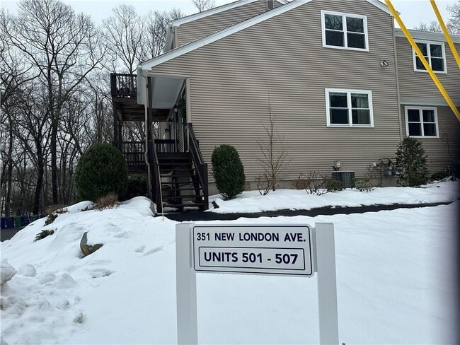 Photo - 351 New London Ave