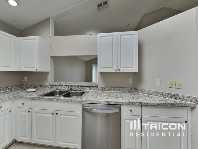 Photo - 4210 38th St W