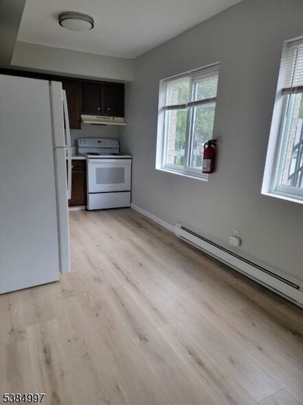 Photo - 195 3rd Ave