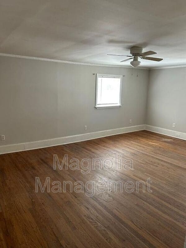 Photo - 216 Walnut St