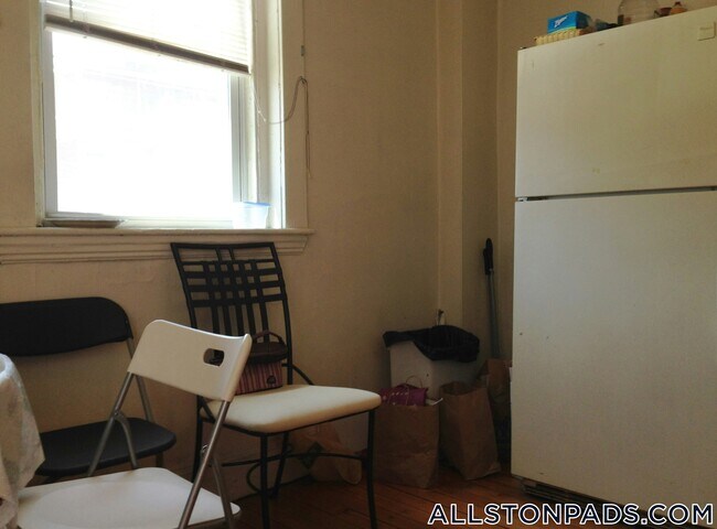 Photo - 215 Harvard Ave Unit 4