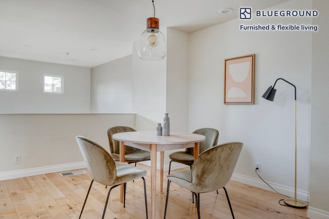 Photo - 963 Bellomo Ave