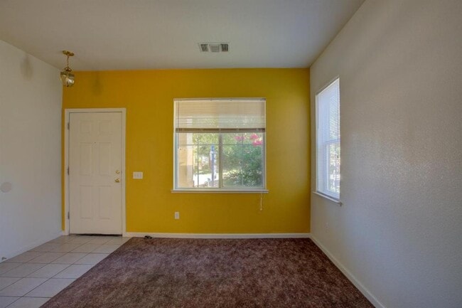 Photo - 4076 Sage Way