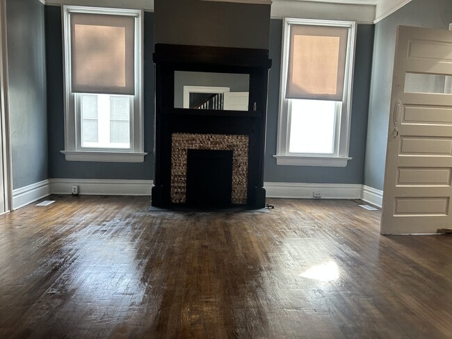 Photo - 805 Crawford Ave