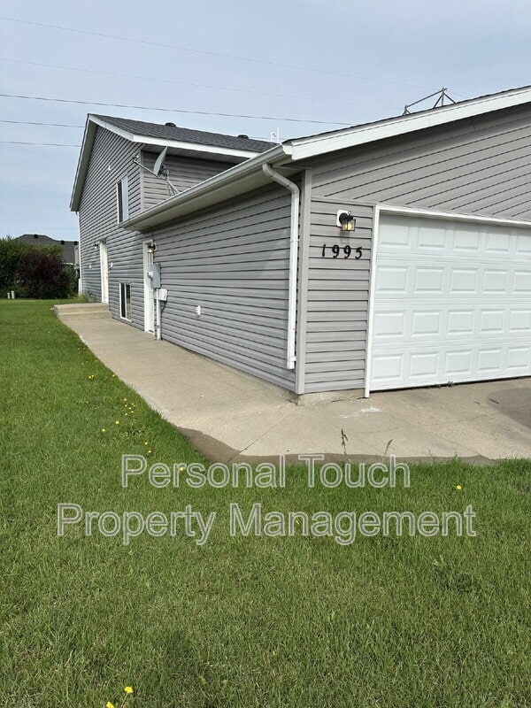 Building Photo - 1995 52nd St S Rental