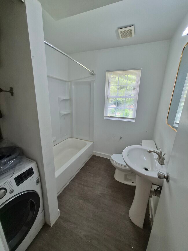113 Wayne Pl SE