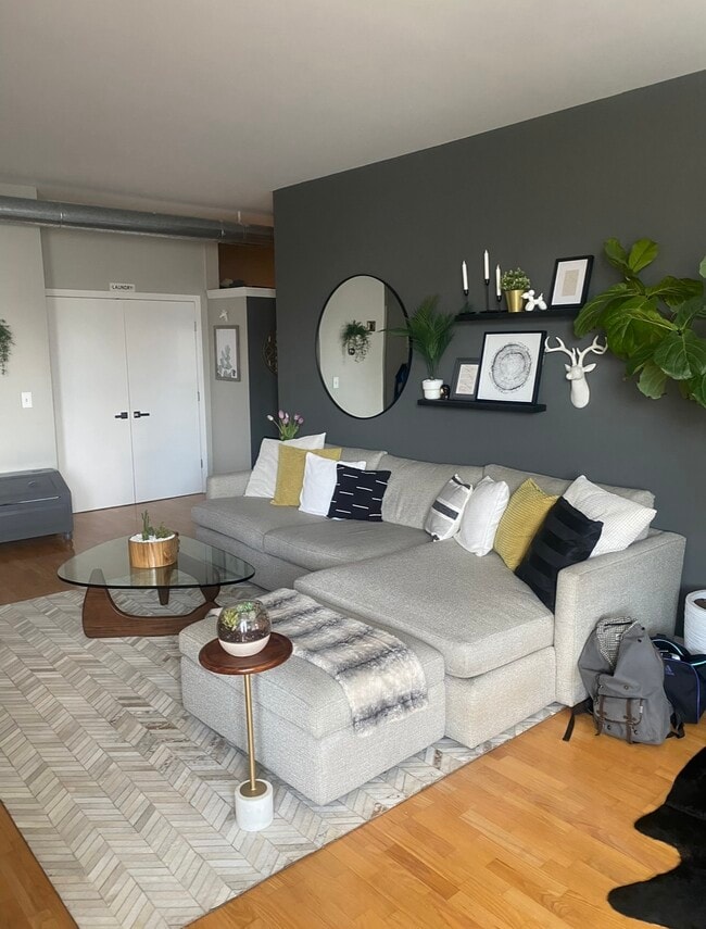 Photo - 800 Peachtree St NE Unidad 8506