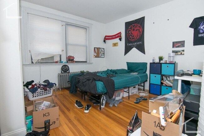 Photo - 9/1 Spacious top floor 4BR/2BA with heat inc, balcony!