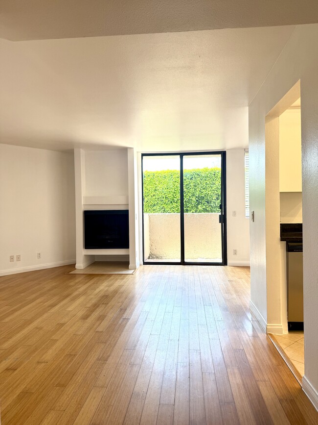 Photo - 7826 Topanga Canyon Blvd Unit 109