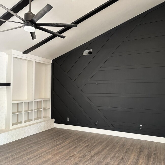 Photo - 5301 Sooner Trail NW