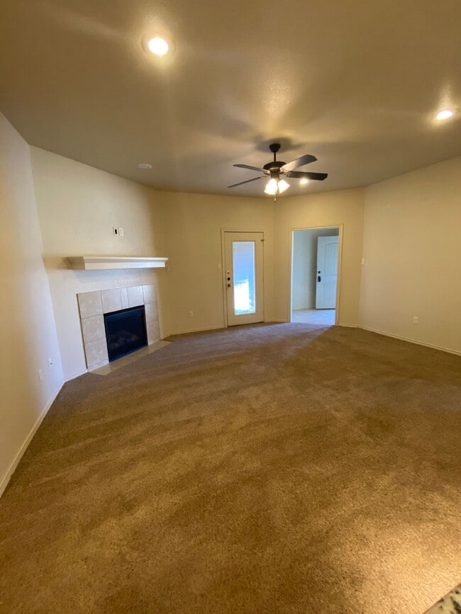 Photo - Cute 3/2/2 townhome in the Lubbock-Cooper District