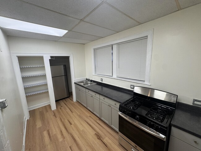 Photo - 8046 S Langley Ave Unit 1