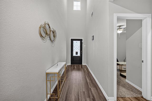 447 Crystal Clear Ln