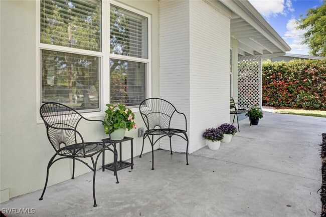 Photo - 982 13th St N