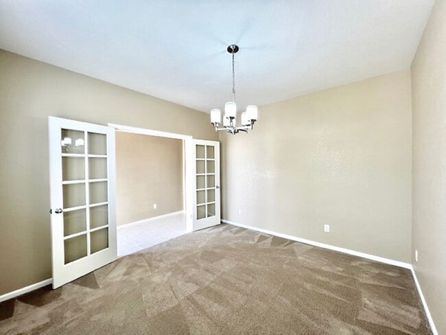 Photo - FABULOUS 4 BEDROOM HOME IN EASTVIEW ESTATES!!