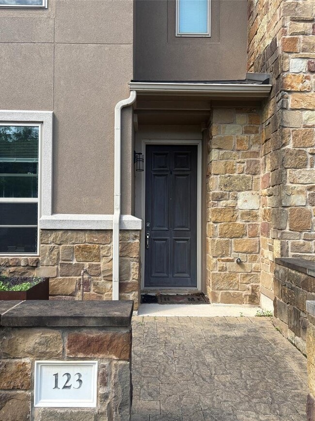 Photo - 13800 Lyndhurst St Unidad 123