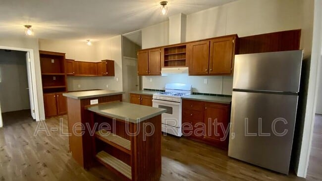Photo - 315 W Lee St