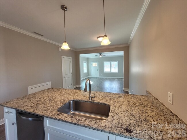 Photo - 1086 20th St NE