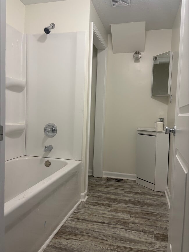 Photo - 730 Wilson St