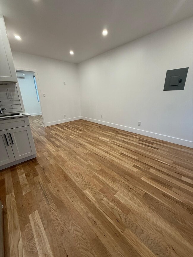 Photo - 9717 101st St Unit 9717 1st flr