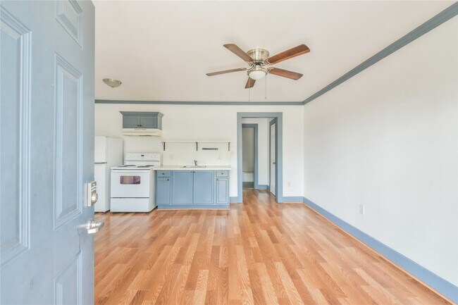 5320 Polk St Unit 17