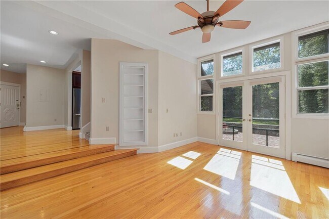 Photo - 107 Old Beach Rd Unidad 2