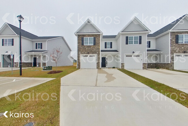 Photo - 3704 Oak Leaf Wy Townhome