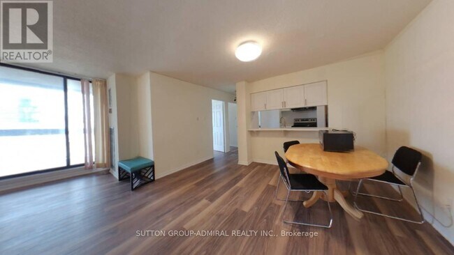 Photo - 105 McCaul St Unit 804