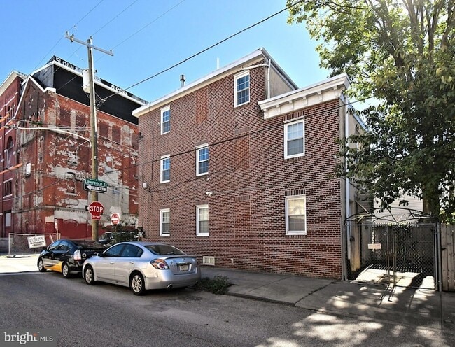 Photo - 1554 N Lawrence St