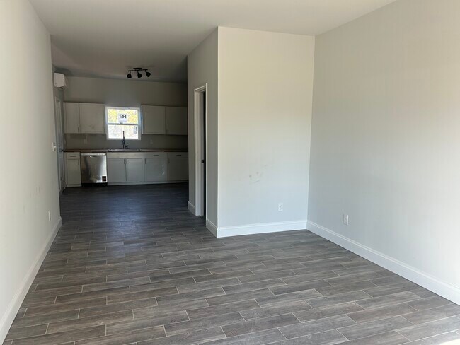 Photo - 711 Tallman Cir