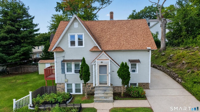 Building Photo - 53 Mohican Ave